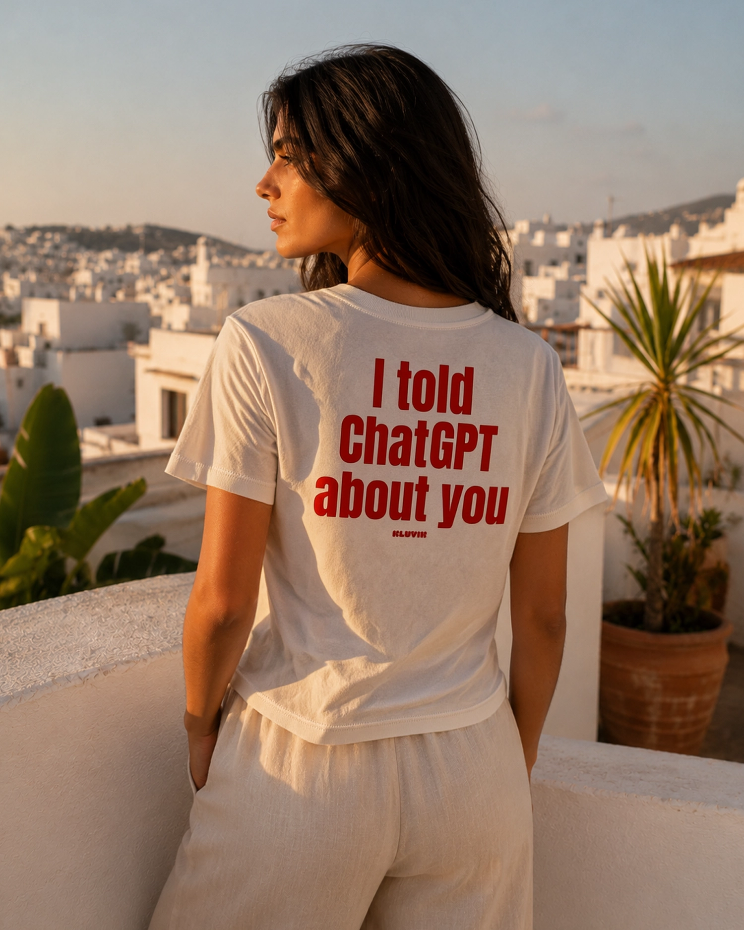 camiseta i told chatgpt about you blanca