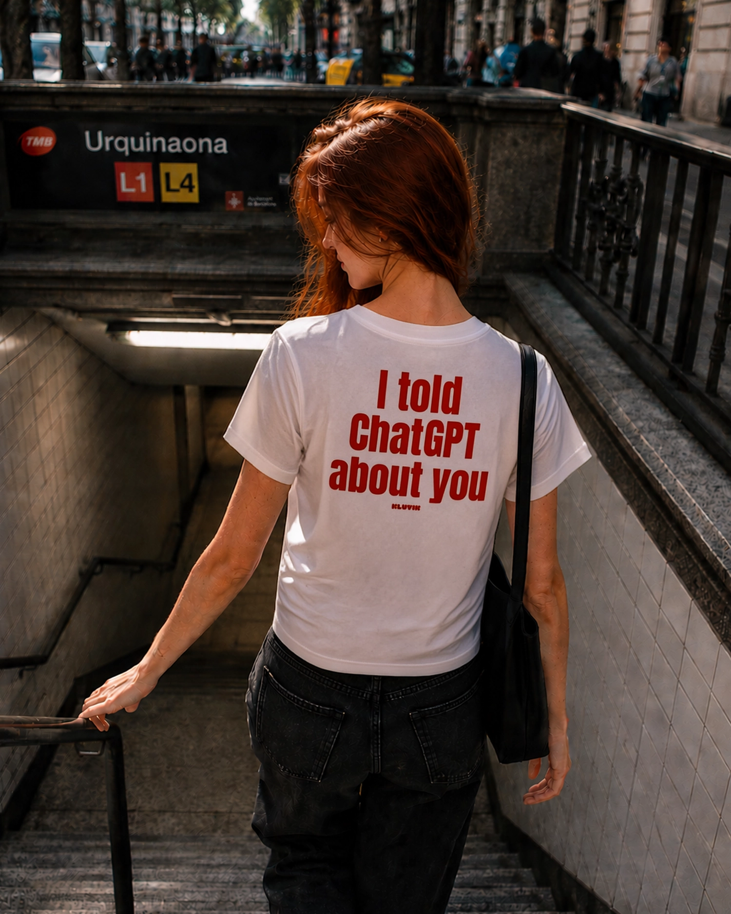 camiseta i told chatgpt about you blanca