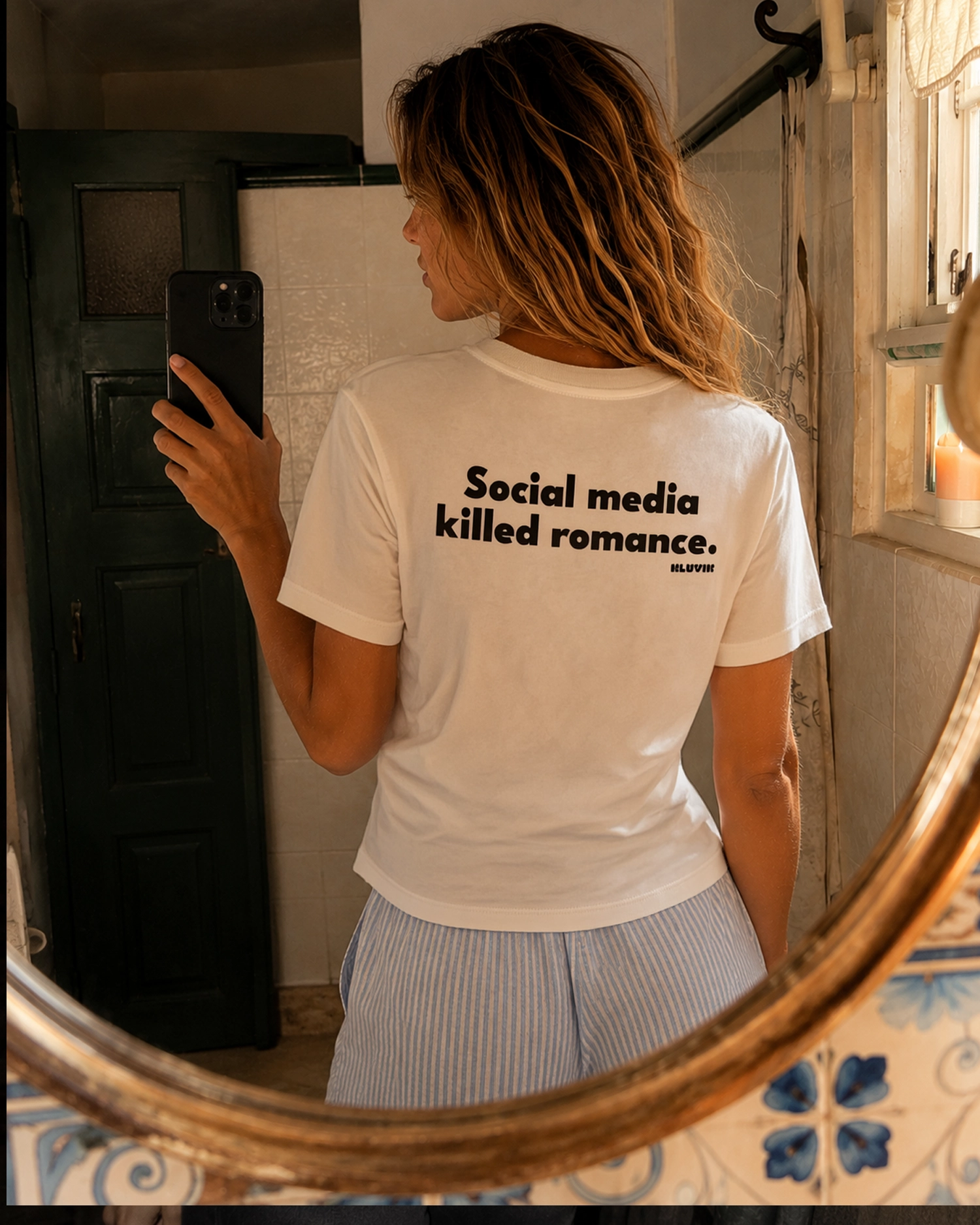 camiseta social media killed romance blanca