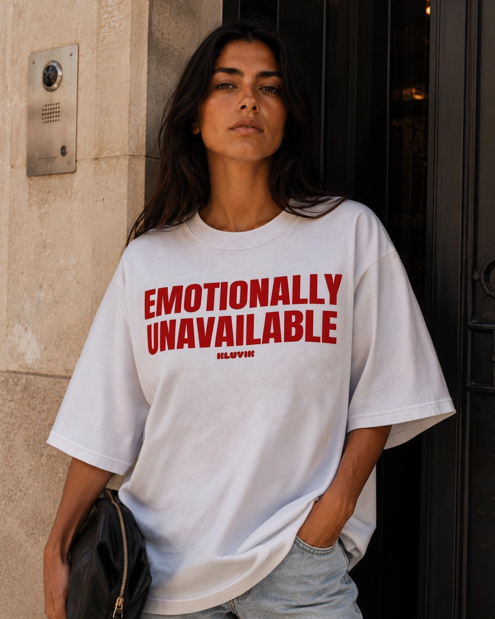 camiseta emotionally unavailable oversize blanca