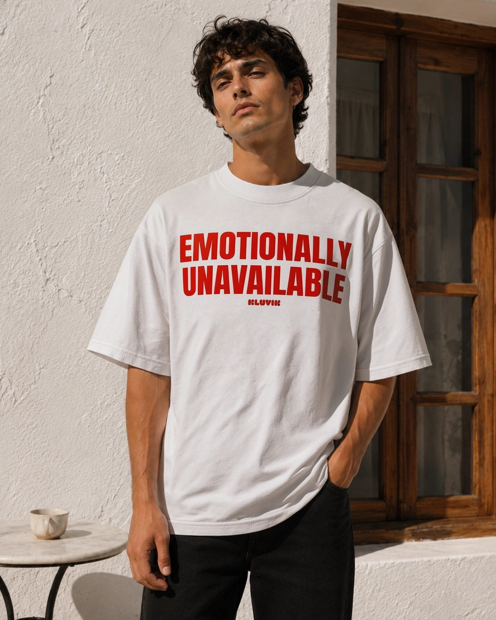camiseta emotionally unavailable oversize blanca