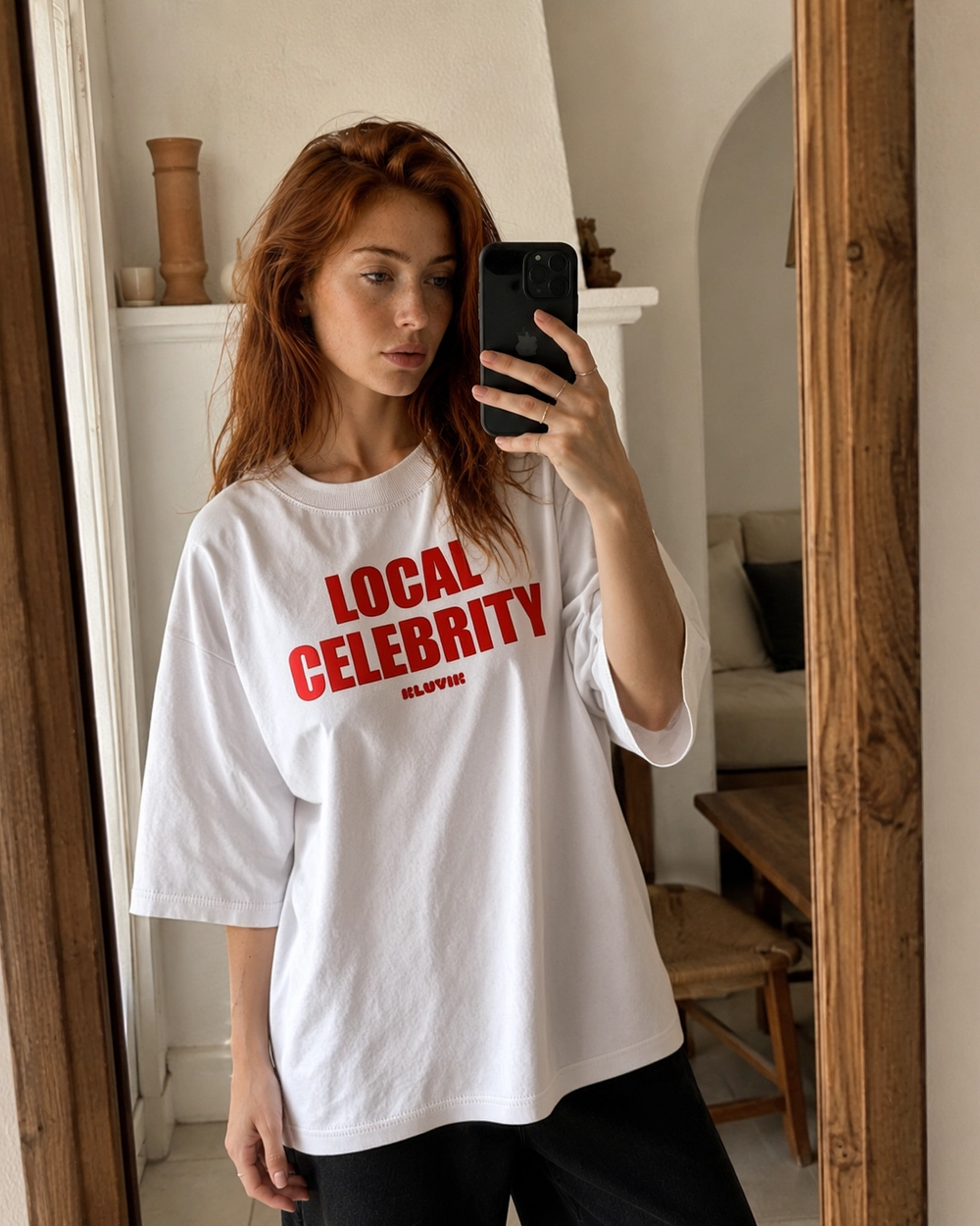 camiseta local celebrity oversize blanca