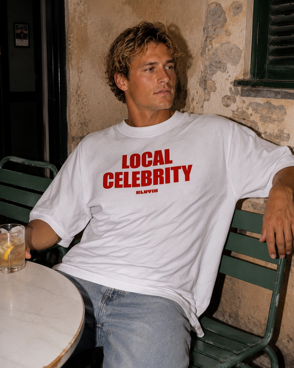 camiseta local celebrity oversize blanca